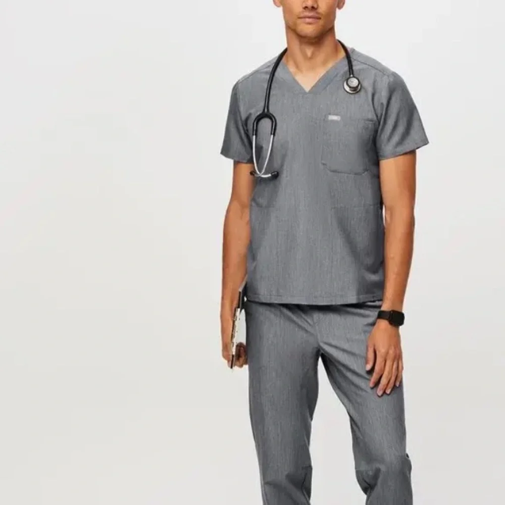 FIGS Chisec Three-Pocket MEN Scrub Top in Graphite size Small V-neck - Picture 2 of 7